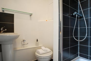 1 bed studio, Manresa Road, Chelsea, London, SW36NA - Image 2